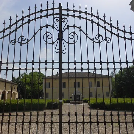 Palazzo Calvi Bed & Breakfast Soragna